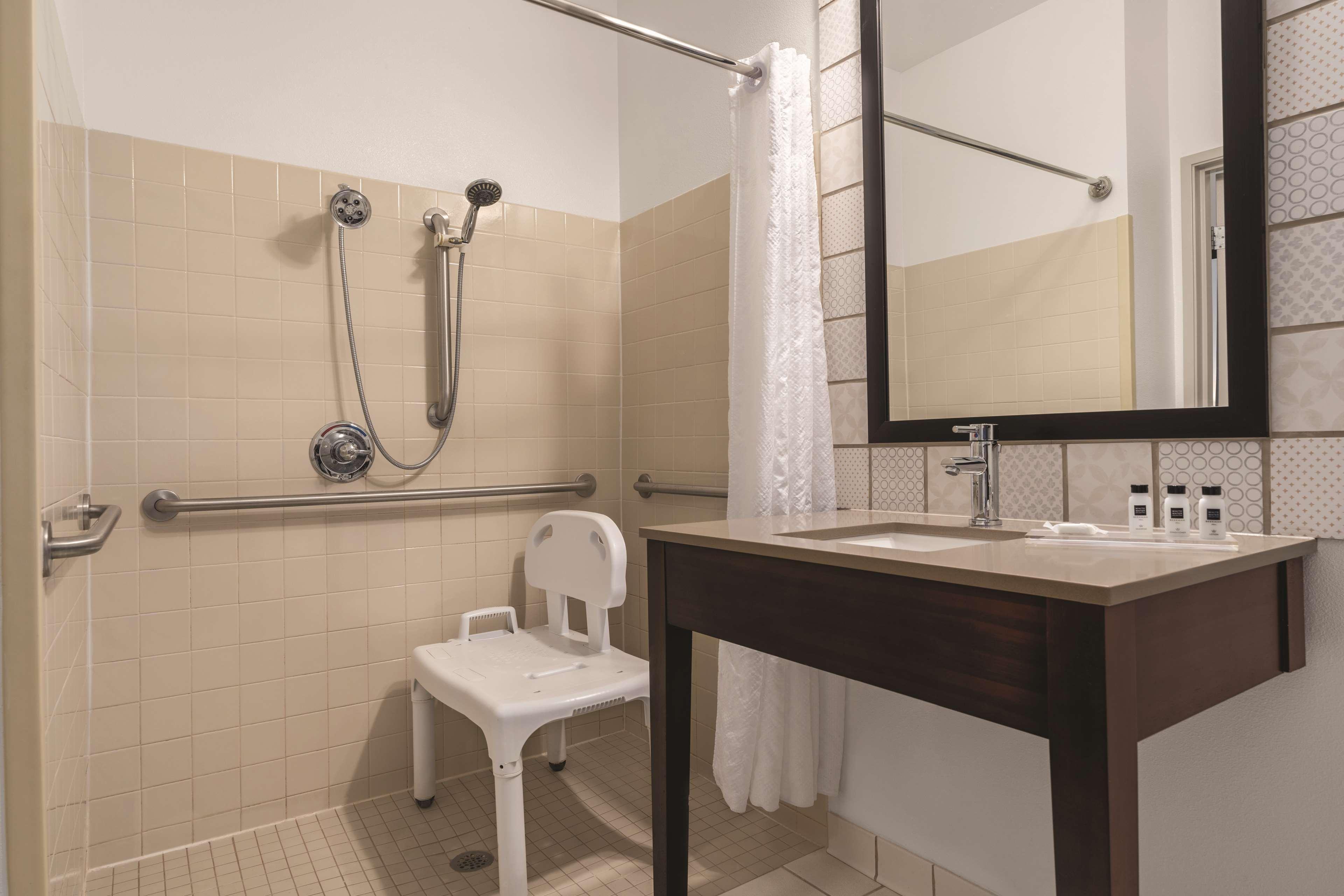 הורסהדס Country Inn & Suites By Radisson, Big Flats מראה חיצוני תמונה
