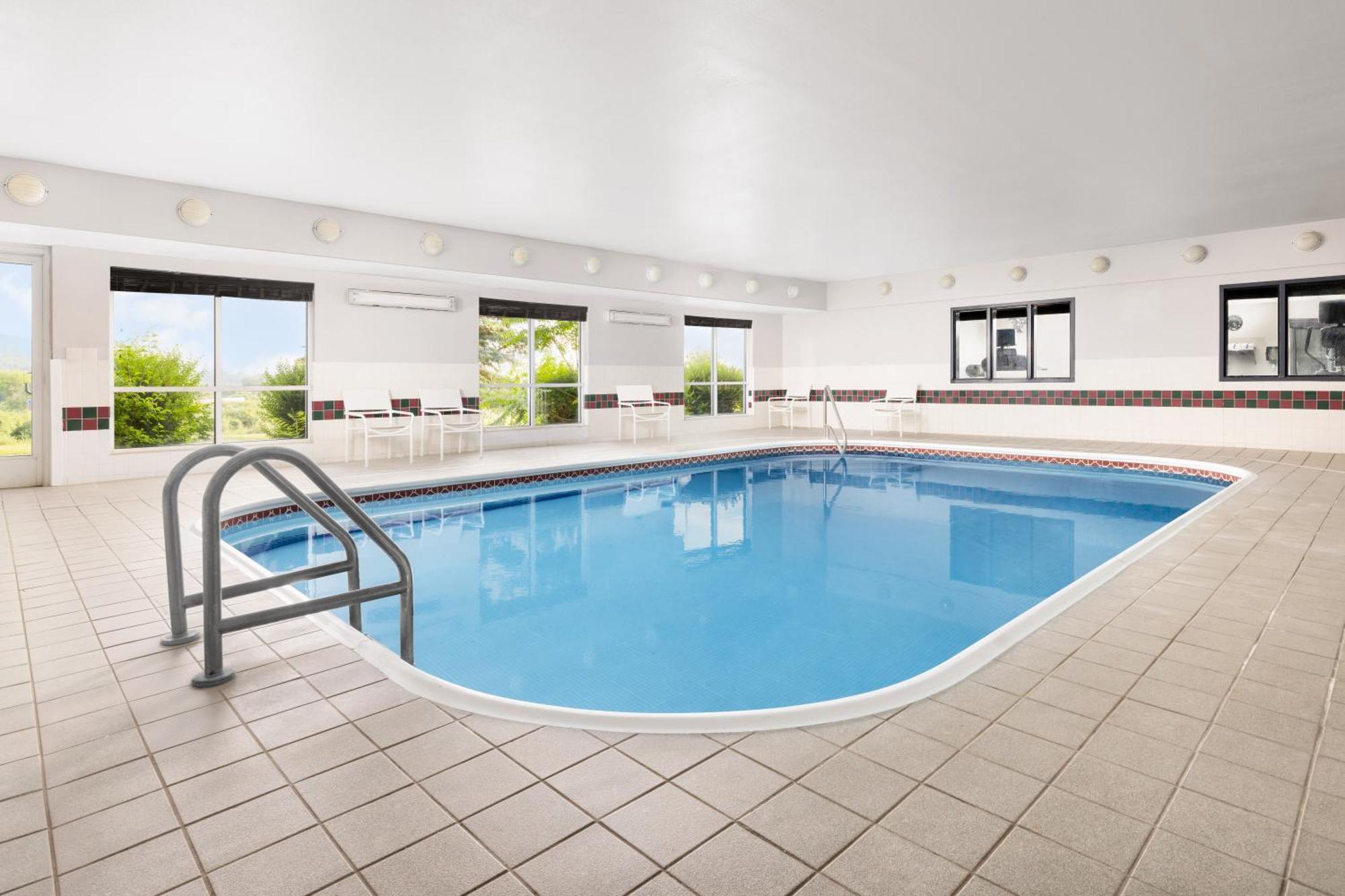 הורסהדס Country Inn & Suites By Radisson, Big Flats מראה חיצוני תמונה