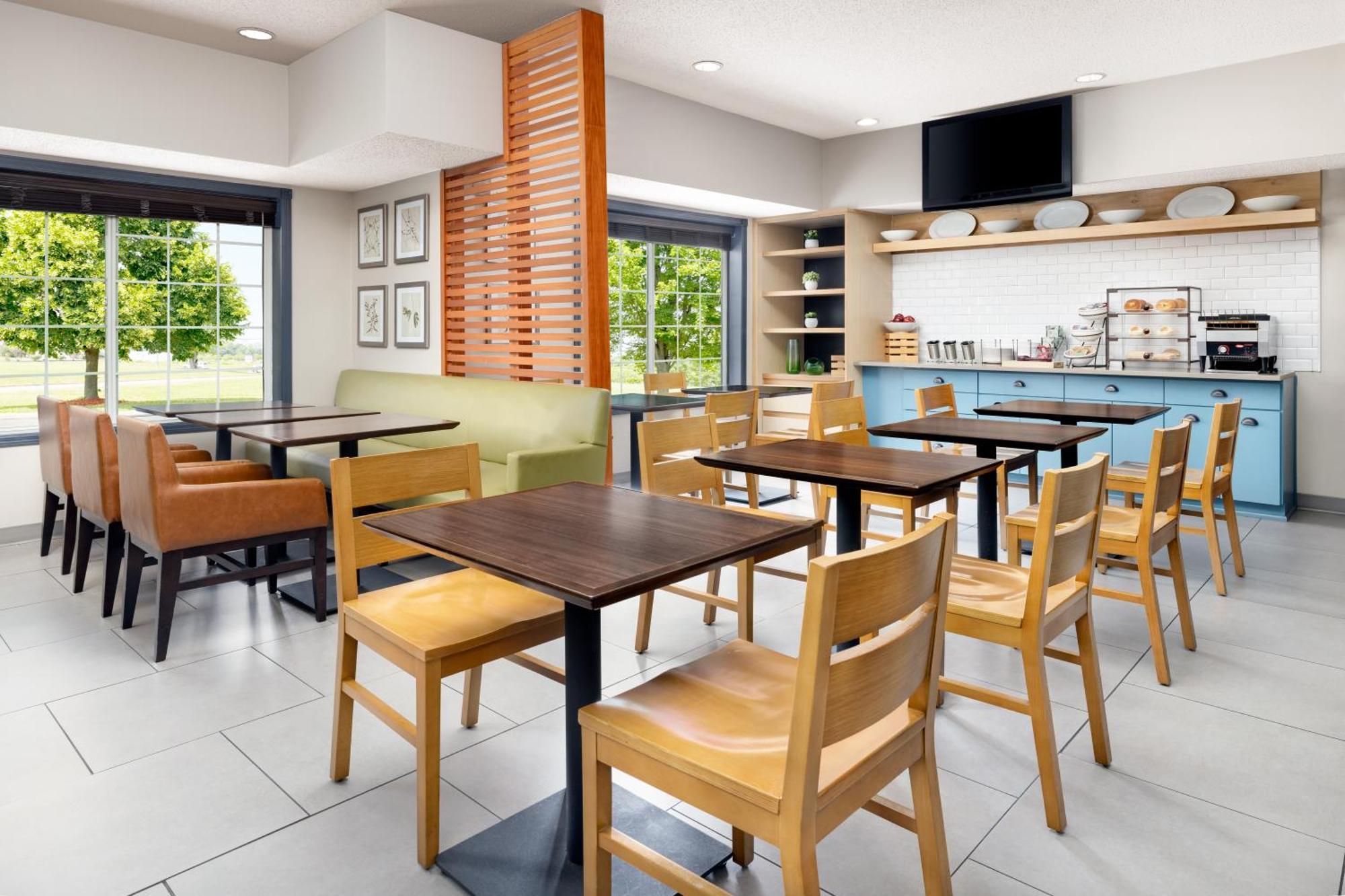 הורסהדס Country Inn & Suites By Radisson, Big Flats מראה חיצוני תמונה