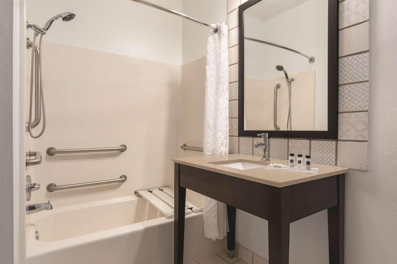 הורסהדס Country Inn & Suites By Radisson, Big Flats מראה חיצוני תמונה